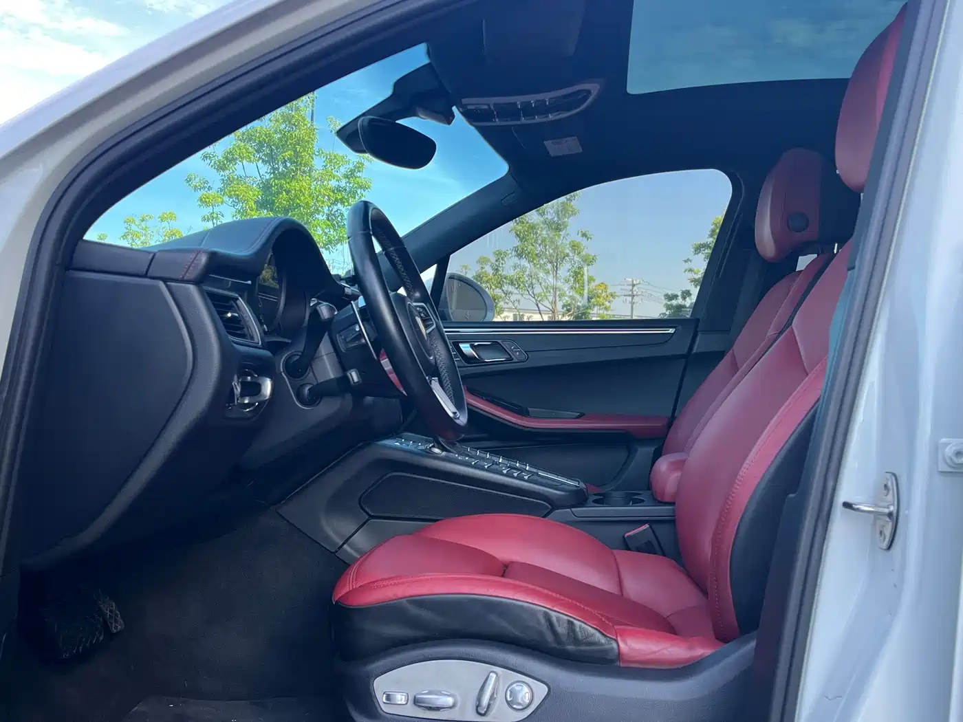 Porsche Macan 2016 Macan 2.0T фото 13