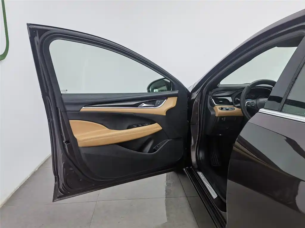 Фото 8 - Buick LaCrosse