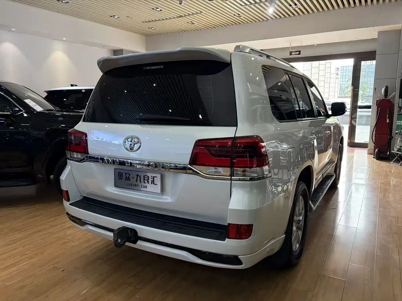Toyota Land Cruiser (Import) 2019