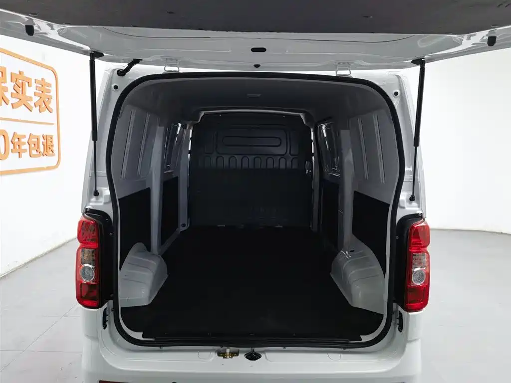 CHANGAN CHANGAN RUIXING EM60