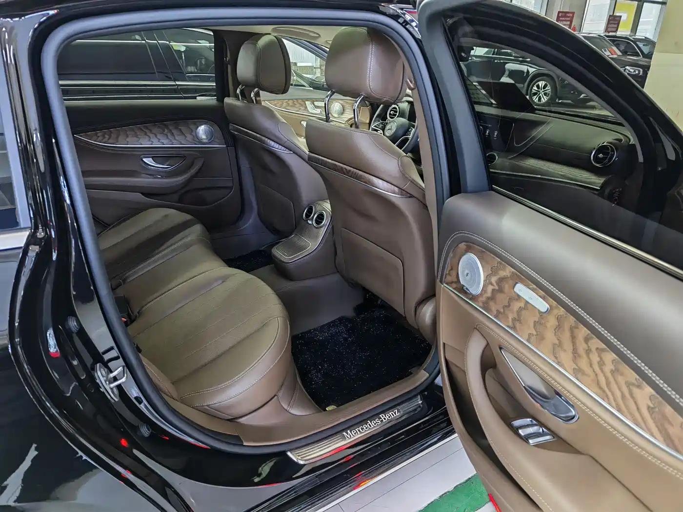 Mercedes-Benz E-Class 2023 Facelift E 300 L Sport Fashion фото 9