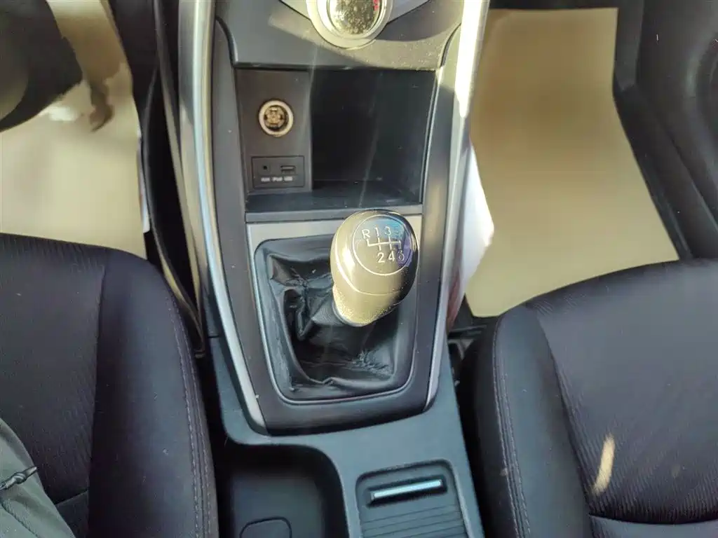 Hyundai Langdong 2015 1.6L Manual Trend фото 9