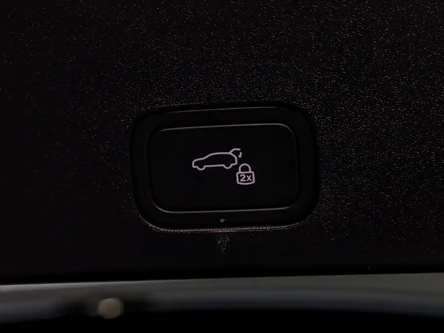 Li Auto i6 2025 2025 2WD Base Model