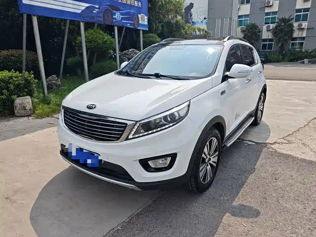 Kia Sportage 2016 2.0L Automatic 2WD DLX — фото 1