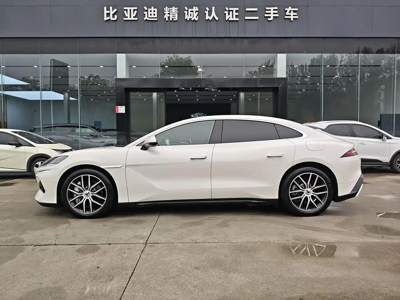 Denza Z9 2024 Model 1100km AWD Max Edition фото 4