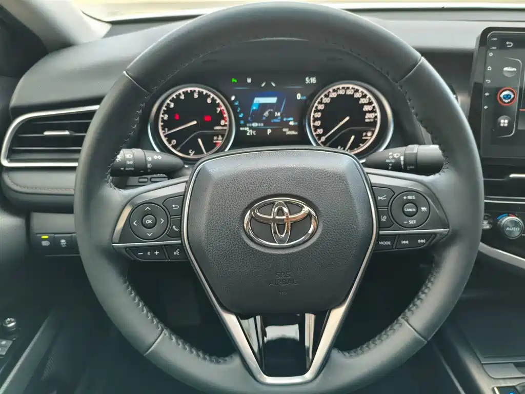Toyota Camry 2023 2.0G Luxury Edition фото 10
