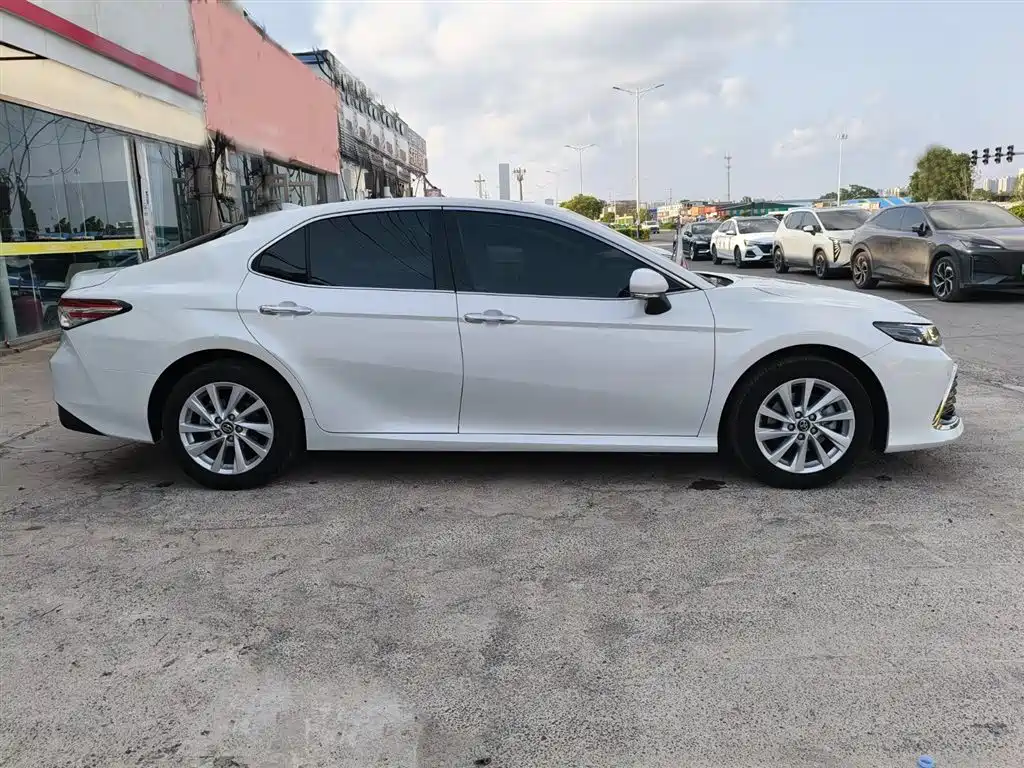 Toyota Camry 2023 2.0G Luxury Edition фото 4