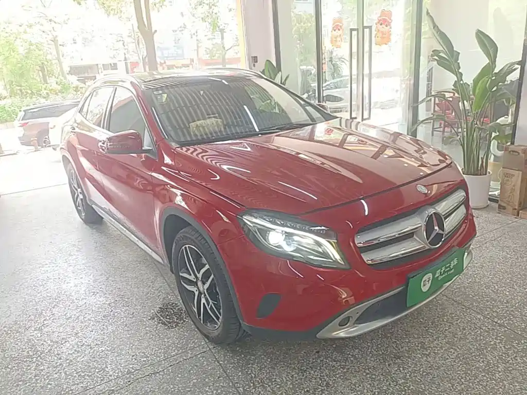 Mercedes-Benz GLA 2015 2015 GLA 200 Fashion