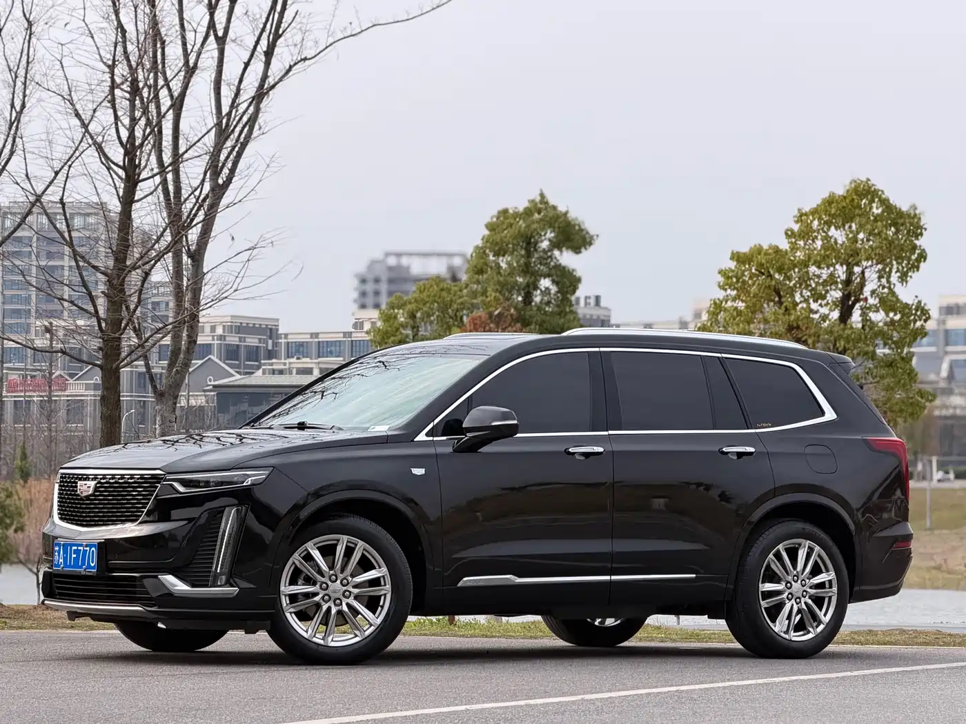 CADILLAC XT6