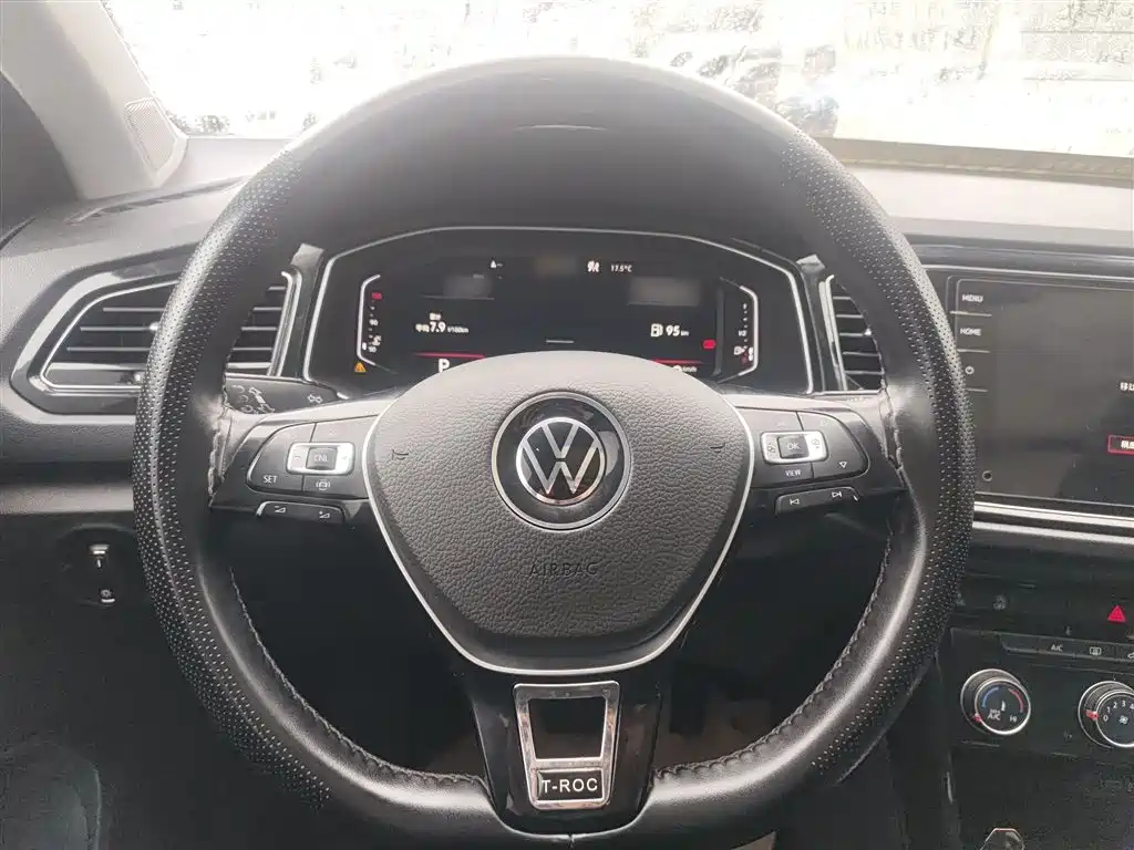 Volkswagen T-ROC 2022 280TSI DSG 2WD Elite PLUS фото 5