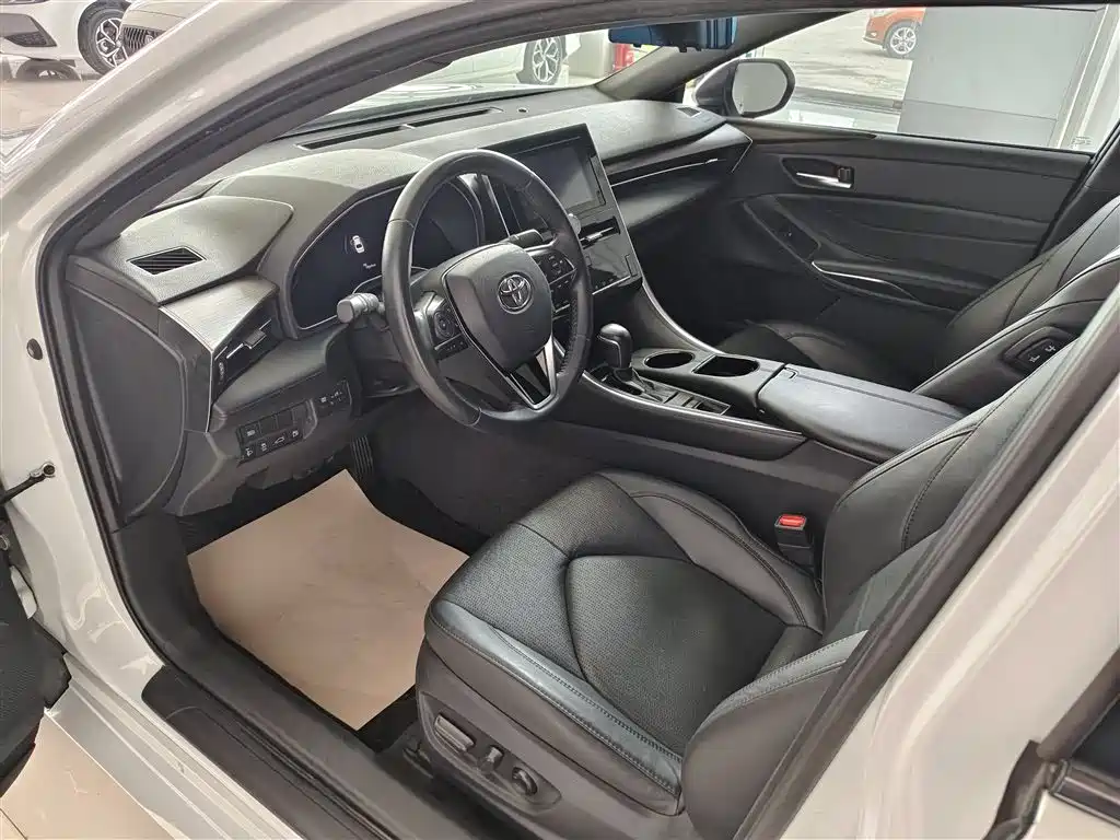 Toyota Avalon 2023 2.0L Luxury Edition фото 6