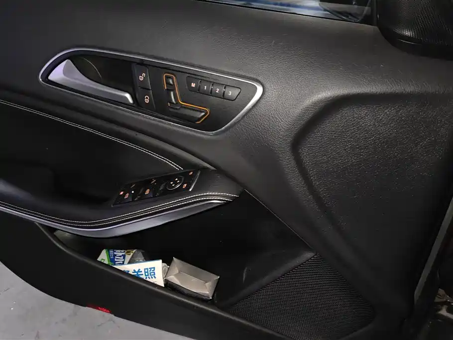 Mercedes-Benz GLA 2016 GLA 200 Dynamic фото 7