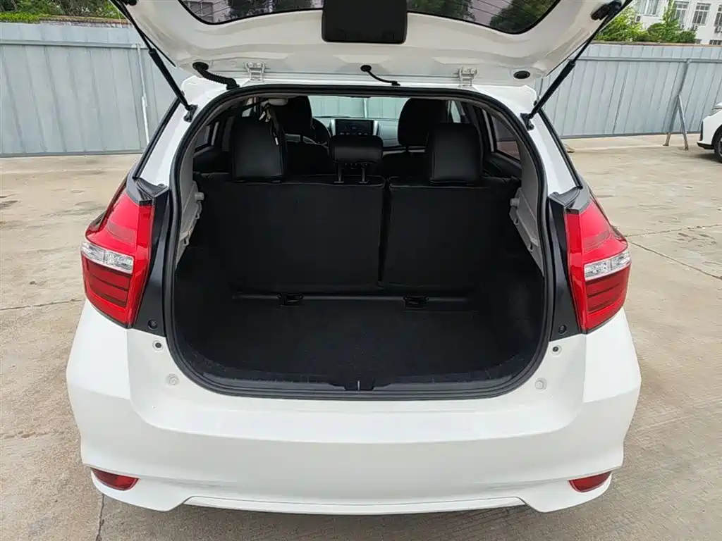 Toyota Vios FS 2017 1.5L CVT Fengchi Edition фото 19