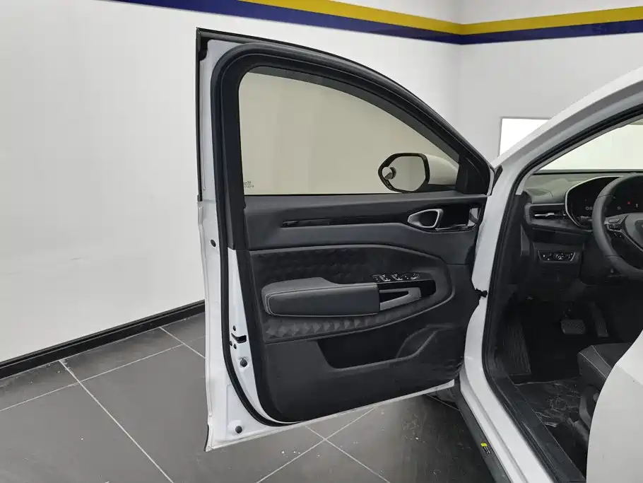 Baojun RM-5 2021 2019 1.5T CVT 24-hour Online Elite 6-seater