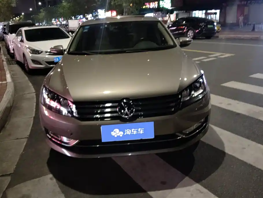 Volkswagen Passat 2015 1.8TSI DSG Prestige Edition фото 2