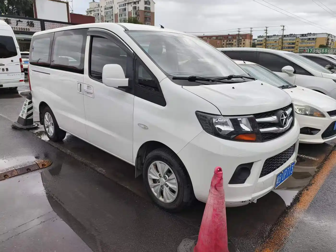 JAC Refine M3 2015 2015 Maker Edition 1.6L Luxury