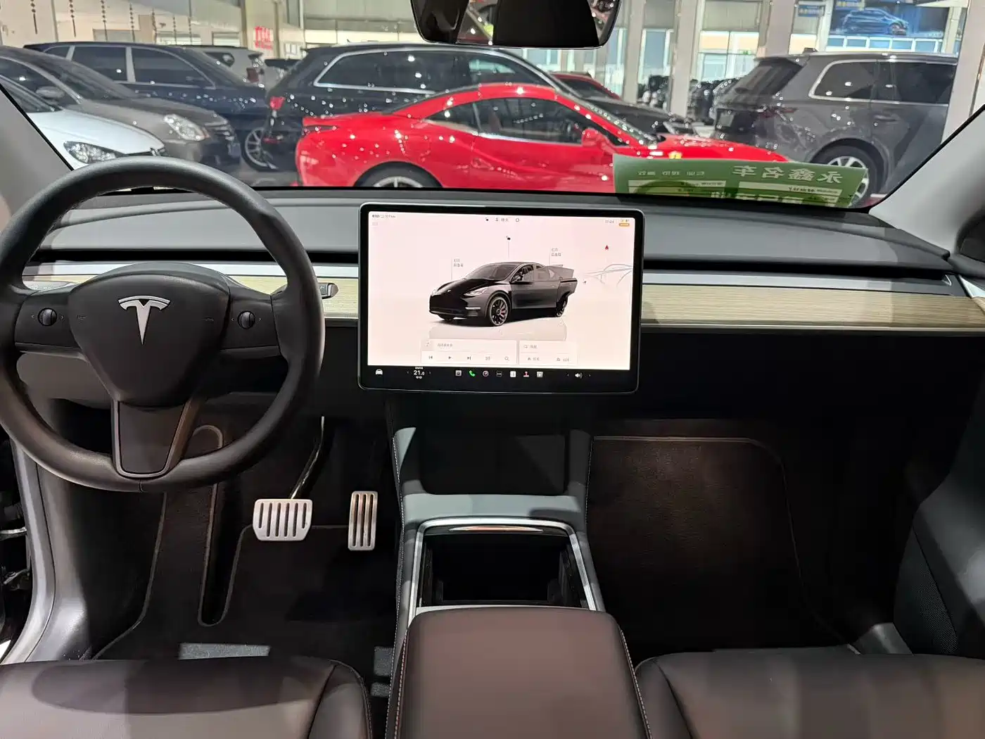 TESLA MODEL Y