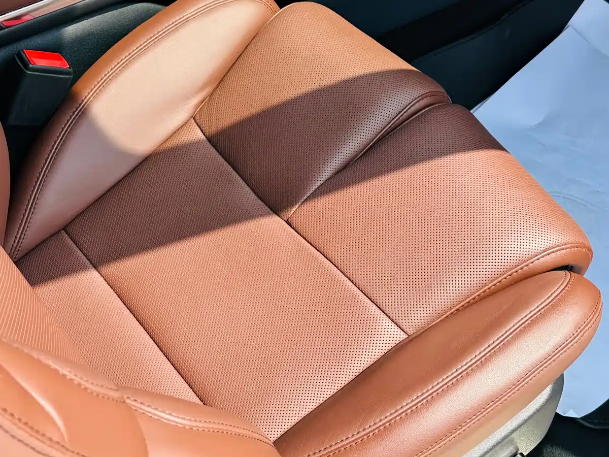 Фото 32 - Lincoln Navigator