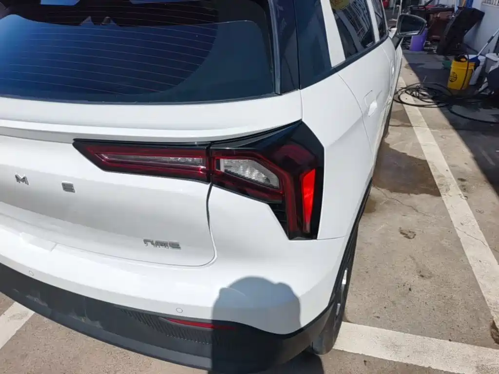 Geely Geometry E Firefly 2025 2024 Model 401km Fluorescent