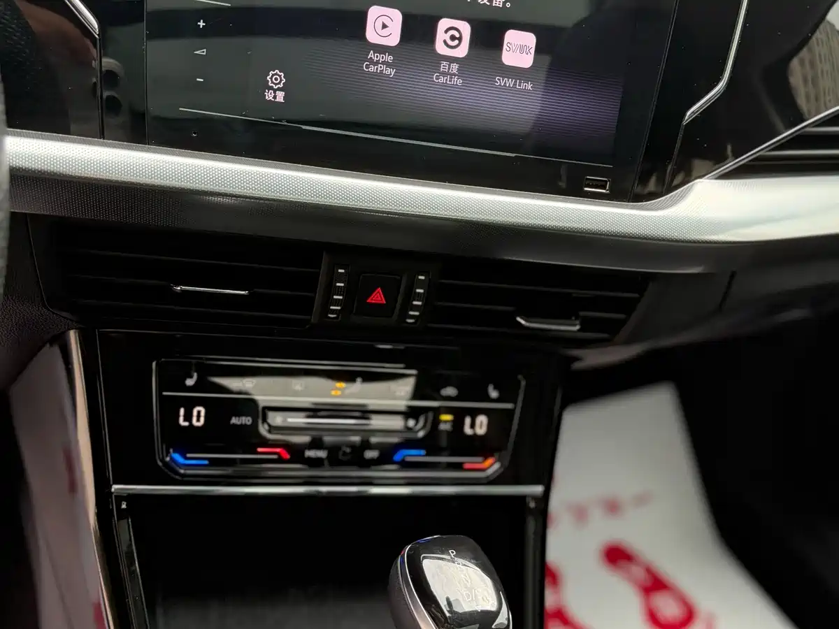 Volkswagen Passat 2022 330TSI Elite Edition фото 9
