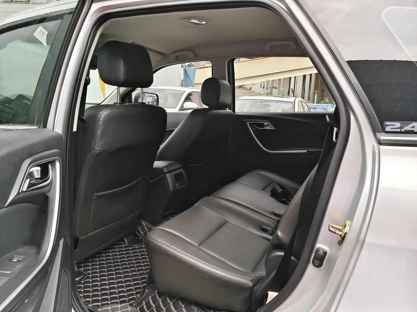 Jiangling Yusheng S350 2015 2013 2.4T Automatic 2WD Diesel Luxury 5-seater