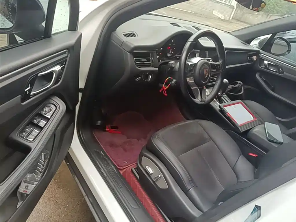 Porsche Macan 2018 Macan 2.0T фото 16
