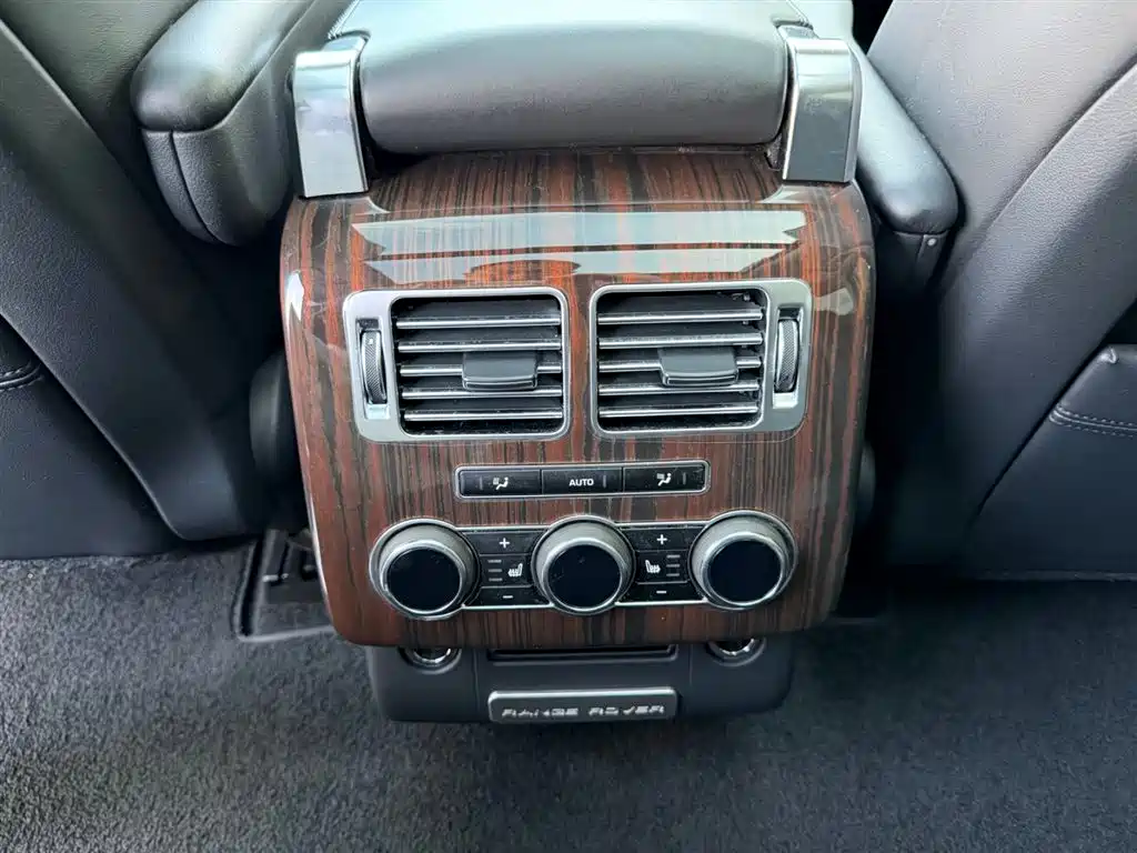 Land Rover Range Rover 2014 Facelift 3.0 SC V6 Vogue фото 9