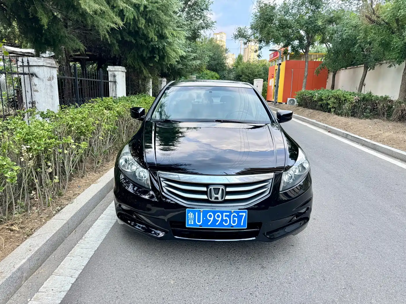 Фото 4 - Honda Accord