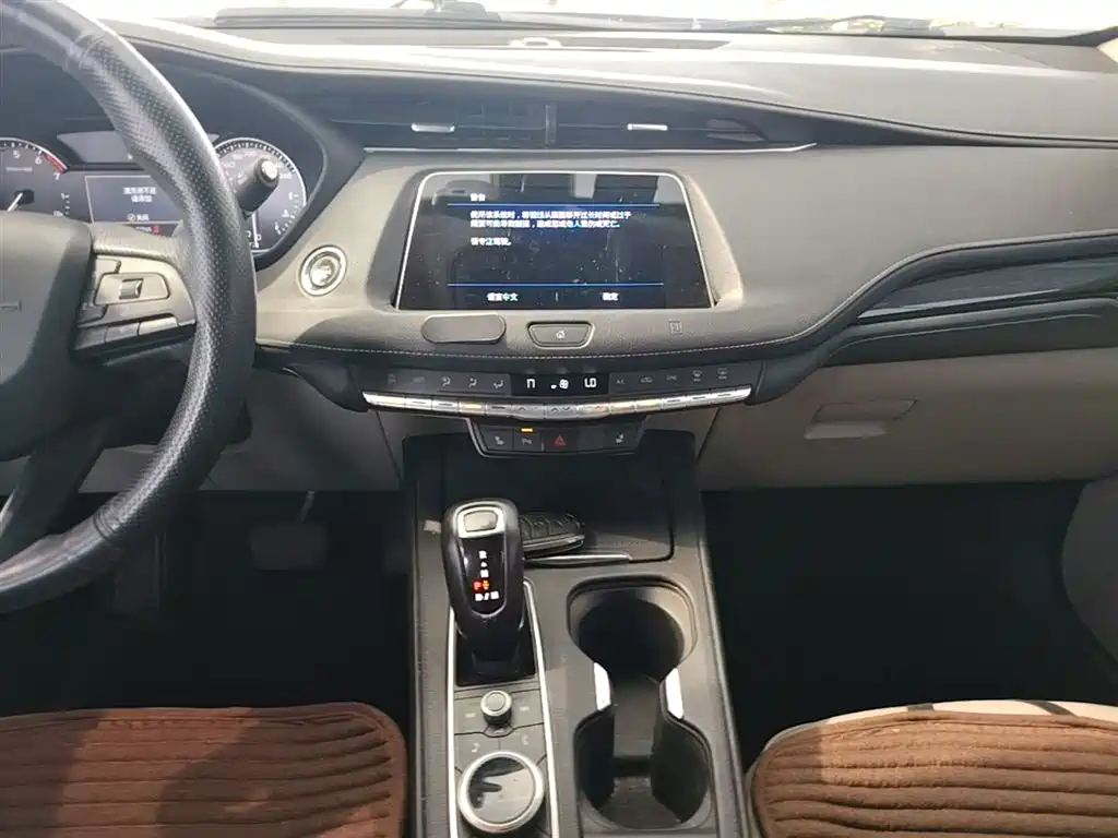 Cadillac XT4 2018 Model 28T 2WD Luxury фото 13