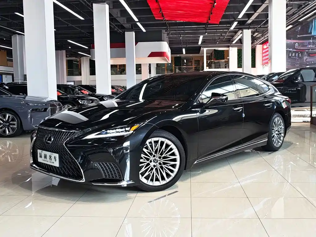 Фото 1 - Lexus LS
