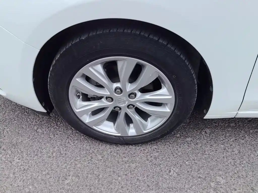 Фото 23 - Buick Excelle