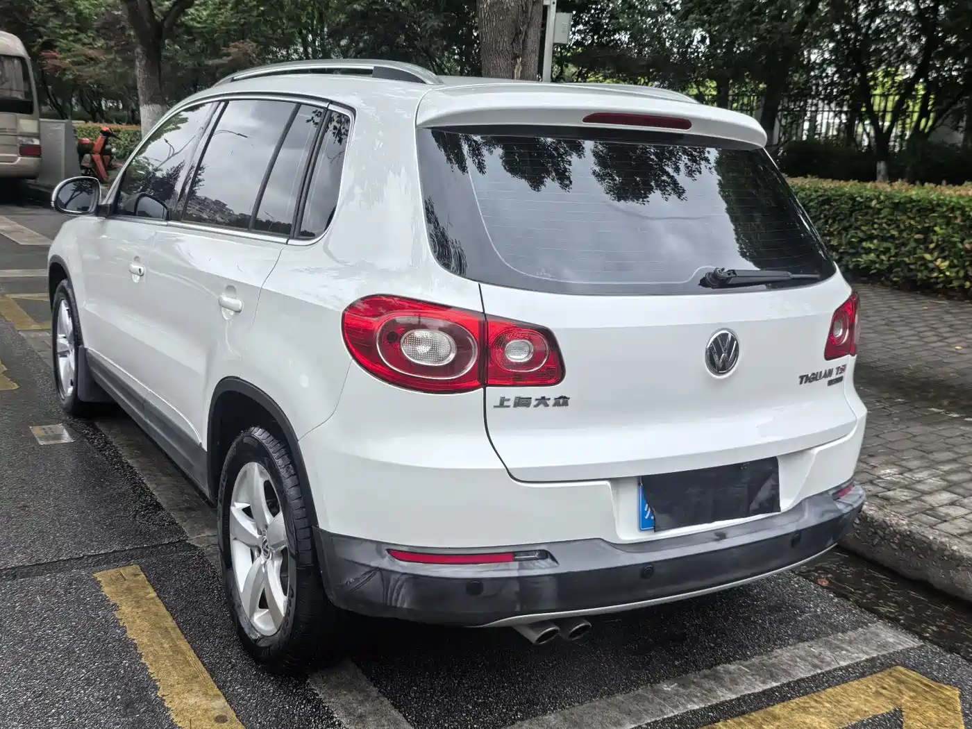 Volkswagen Tiguan 2012 1.8TSI Automatic 4WD Elite Edition фото 9