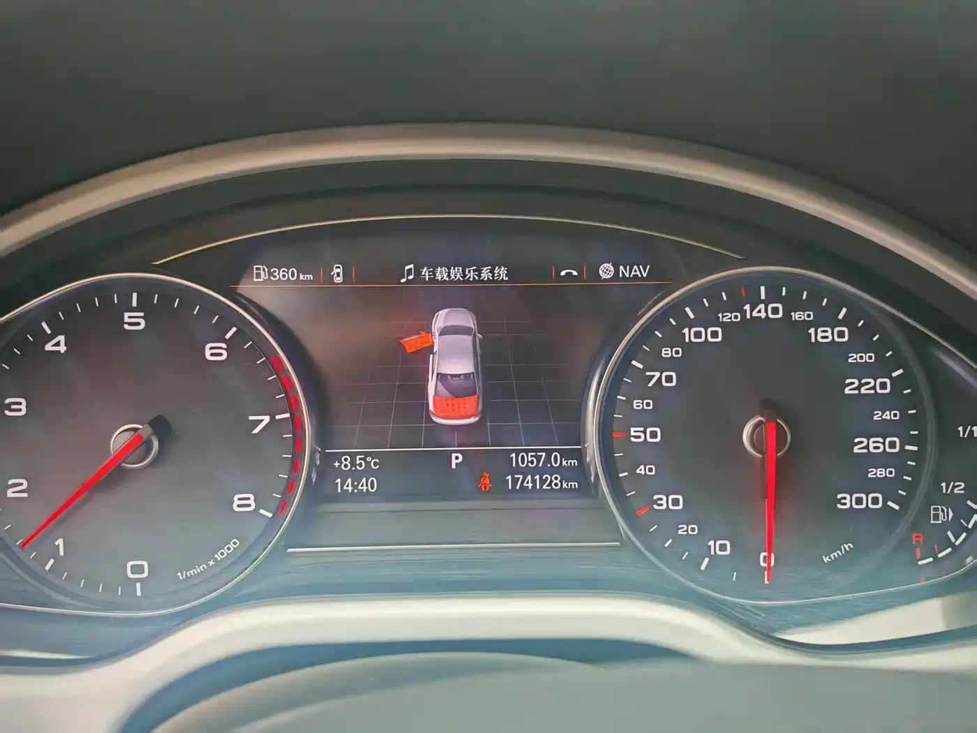 Audi A8 2012 A8L 45 TFSI quattro Comfort фото 18