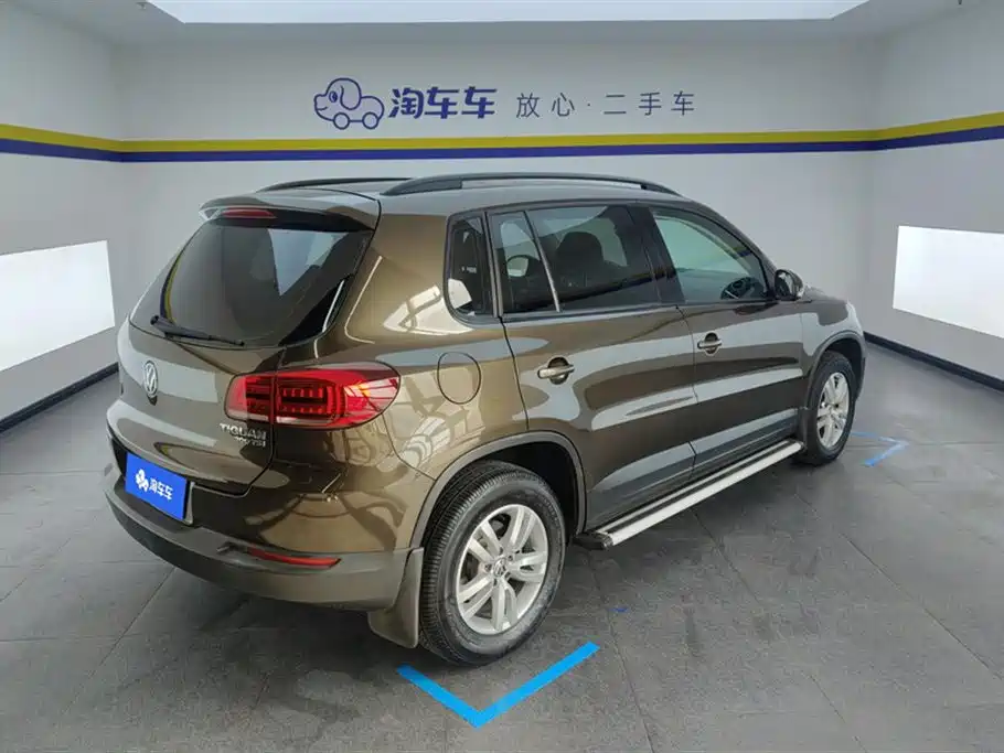 Volkswagen Tiguan 2015 1.8TSI Automatic 2WD Trendline фото 3