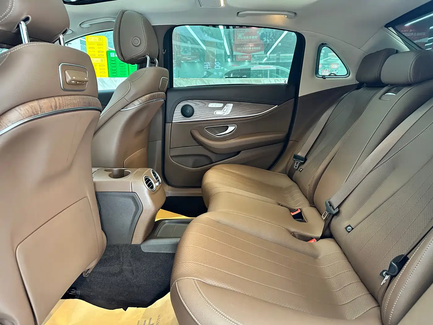 Mercedes-Benz E-Class 2018 E 300 L Luxury фото 10