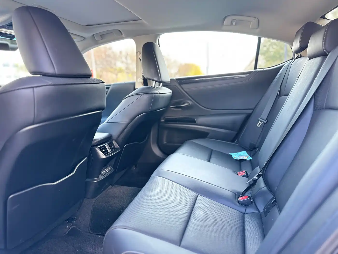 Lexus ES 2020 200 Excellence фото 6
