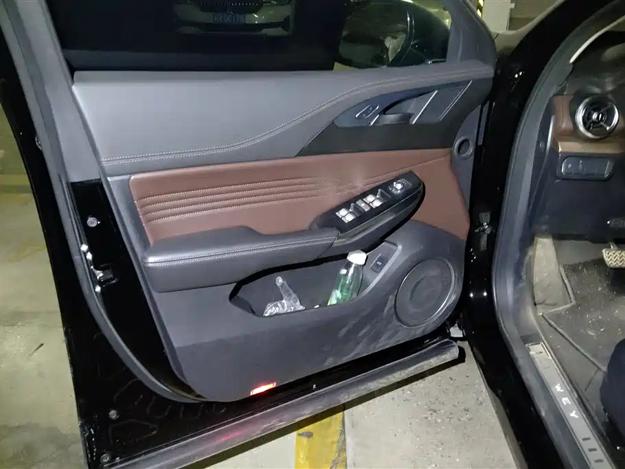 WEI PAI WEI BRAND VV5