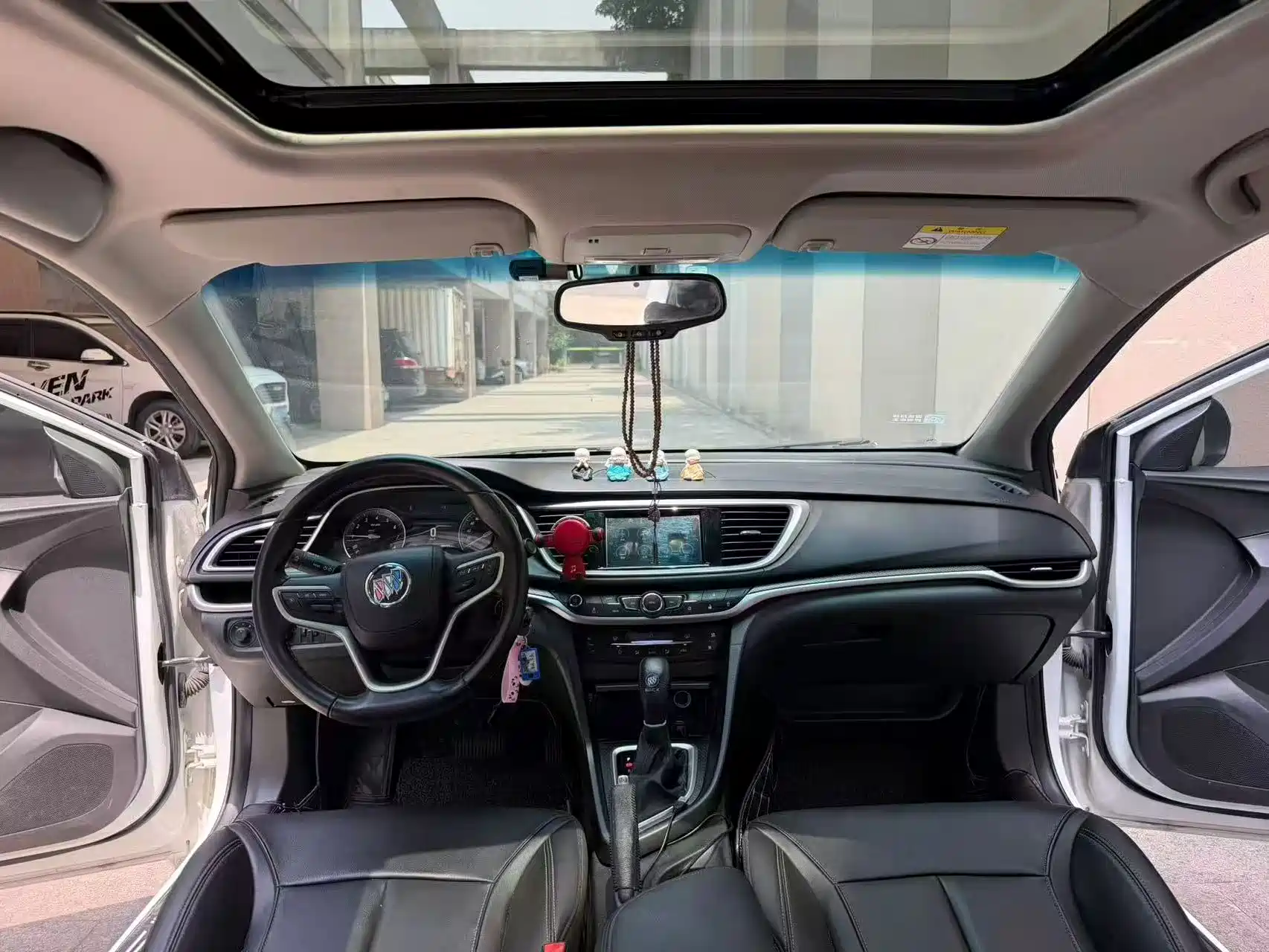 Photo 4 - Buick Excelle