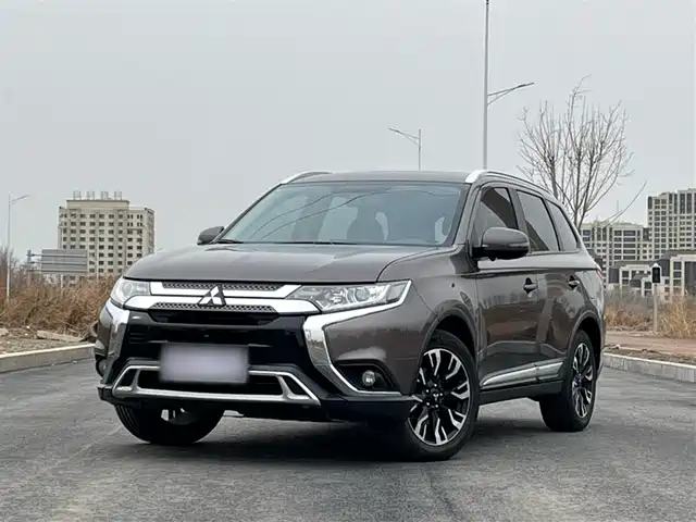 Mitsubishi Outlander 2019 2.4L 4WD Deluxe Edition 5-Seater China VI