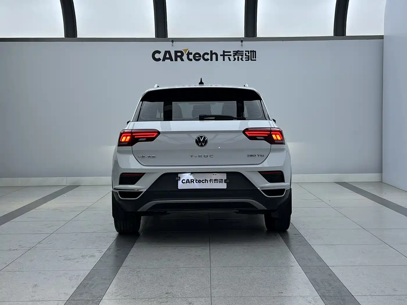 Volkswagen T-ROC 2022 280TSI DSG 2WD Comfort PLUS фото 2