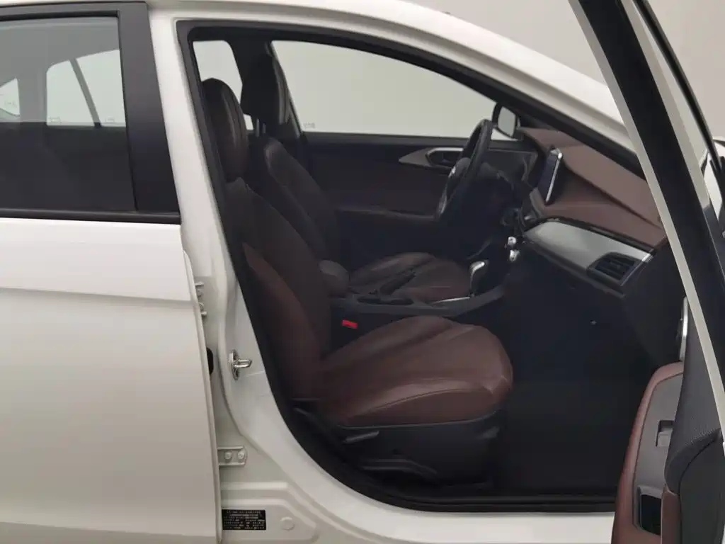 Soueast A5 Wing Dance 2022 2021 1.5L CVT Wing Luxury Edition
