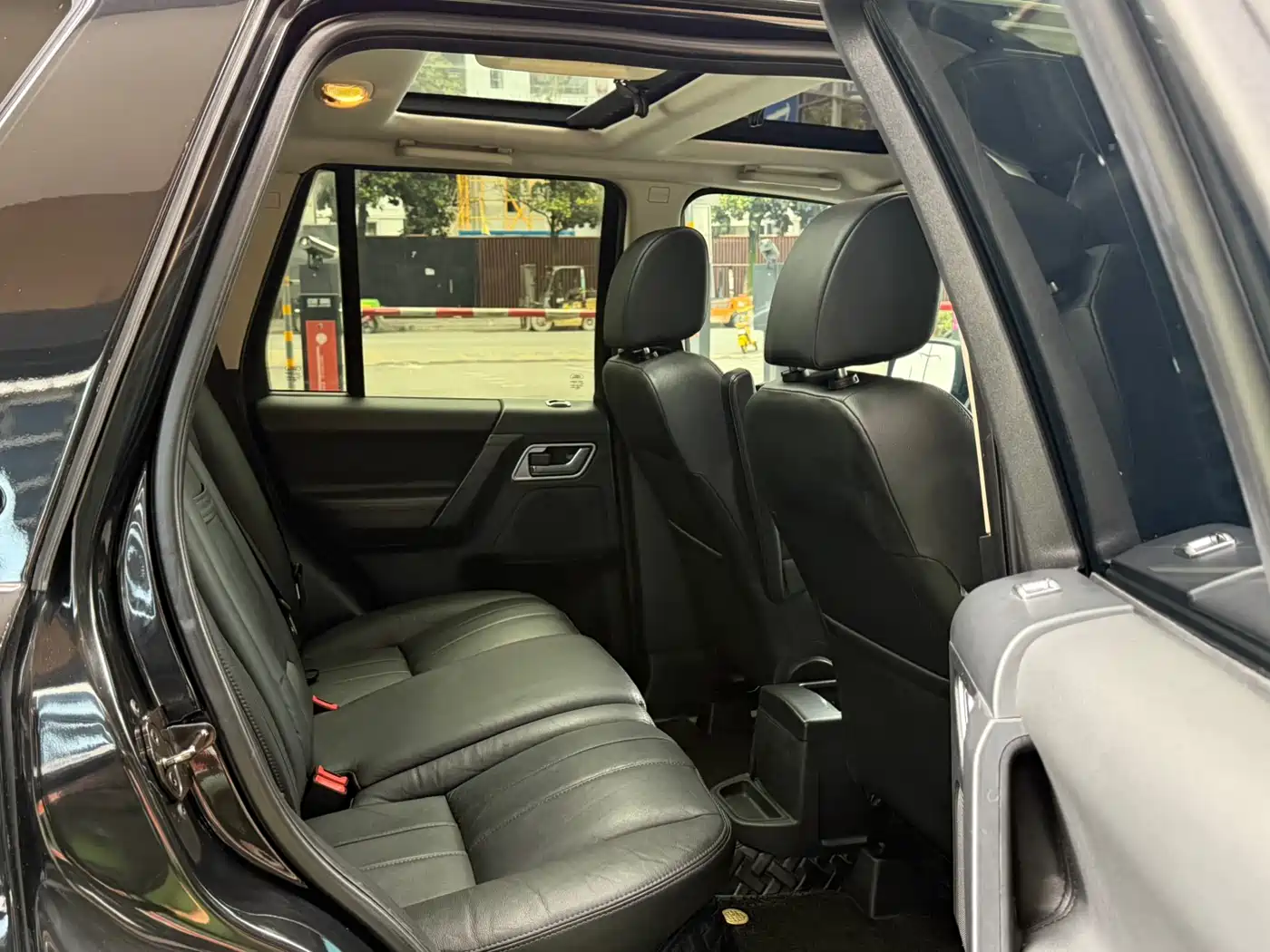 Land Rover Freelander 2 2013 2.2T SD4 SE Diesel Version фото 9