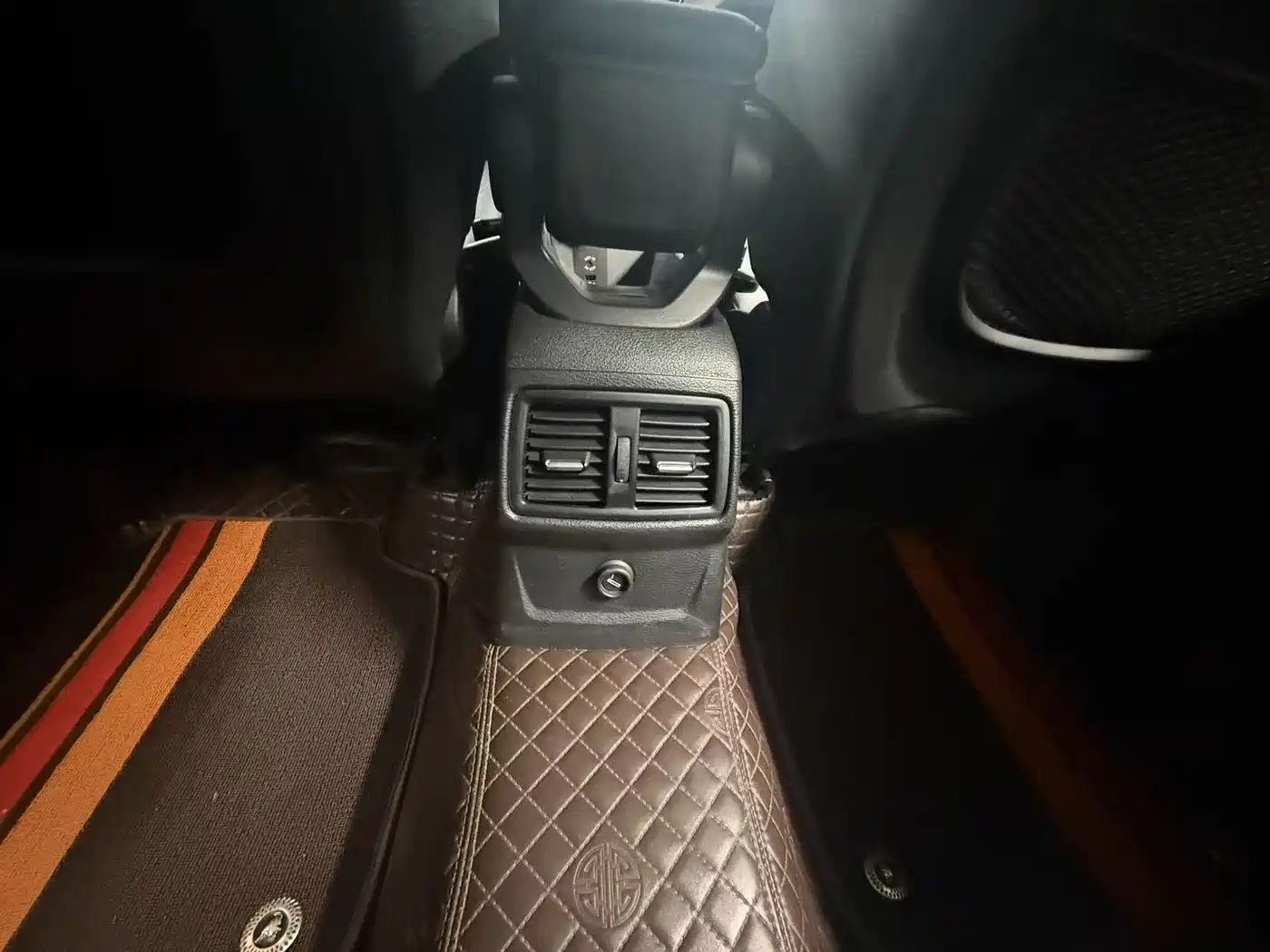BMW X1 2018 sDrive20Li Leading Model фото 4