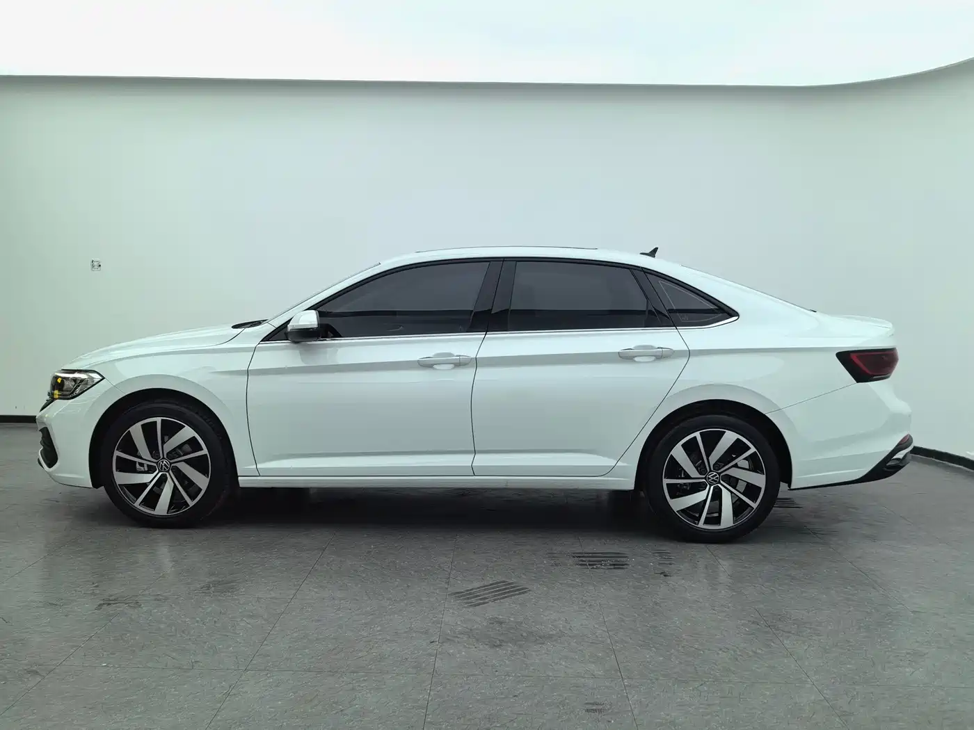 Volkswagen Sagitar 2026 2026 Model 30 Million Special Selection 300TSI DSG Surpass Edition