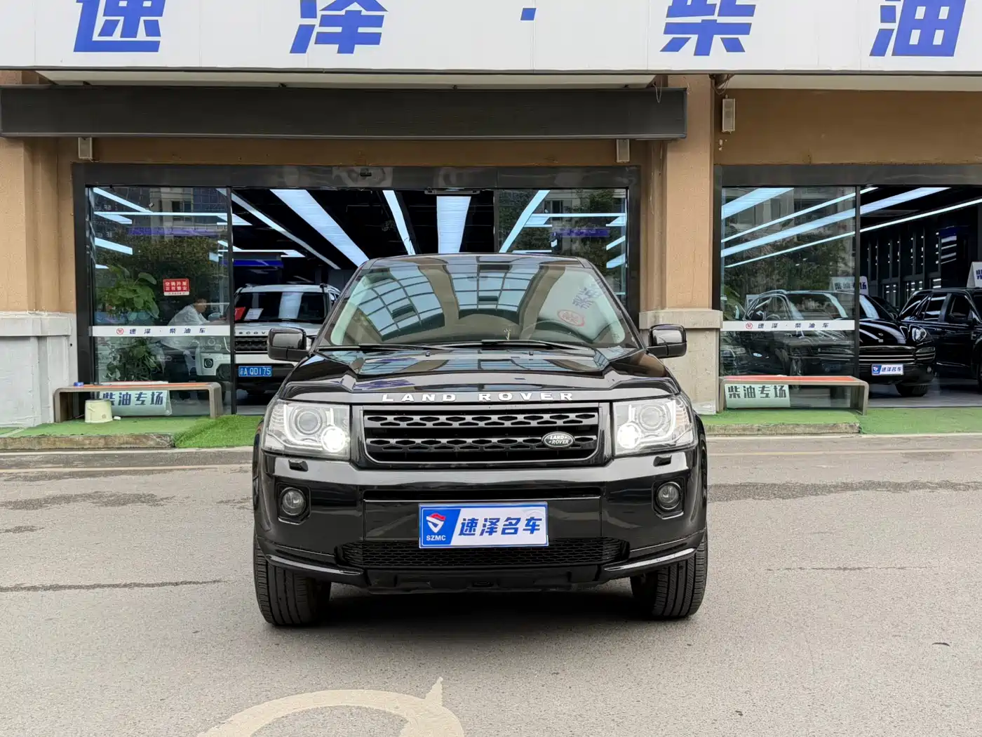 Land Rover Freelander 2 2013 2.2T SD4 SE Diesel Version фото 2