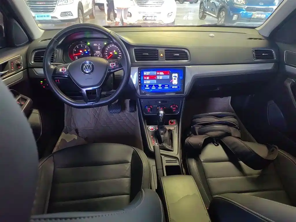Volkswagen Lavida Tour 2017 230TSI DSG Comfort Edition фото 7