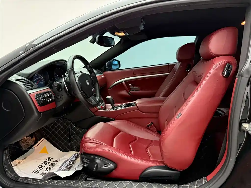 Maserati GranTurismo 2007 4.2L Standard фото 15