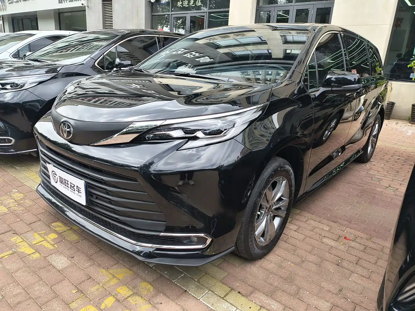 Toyota Sienna 2024 2.5L Hybrid Comfort Edition