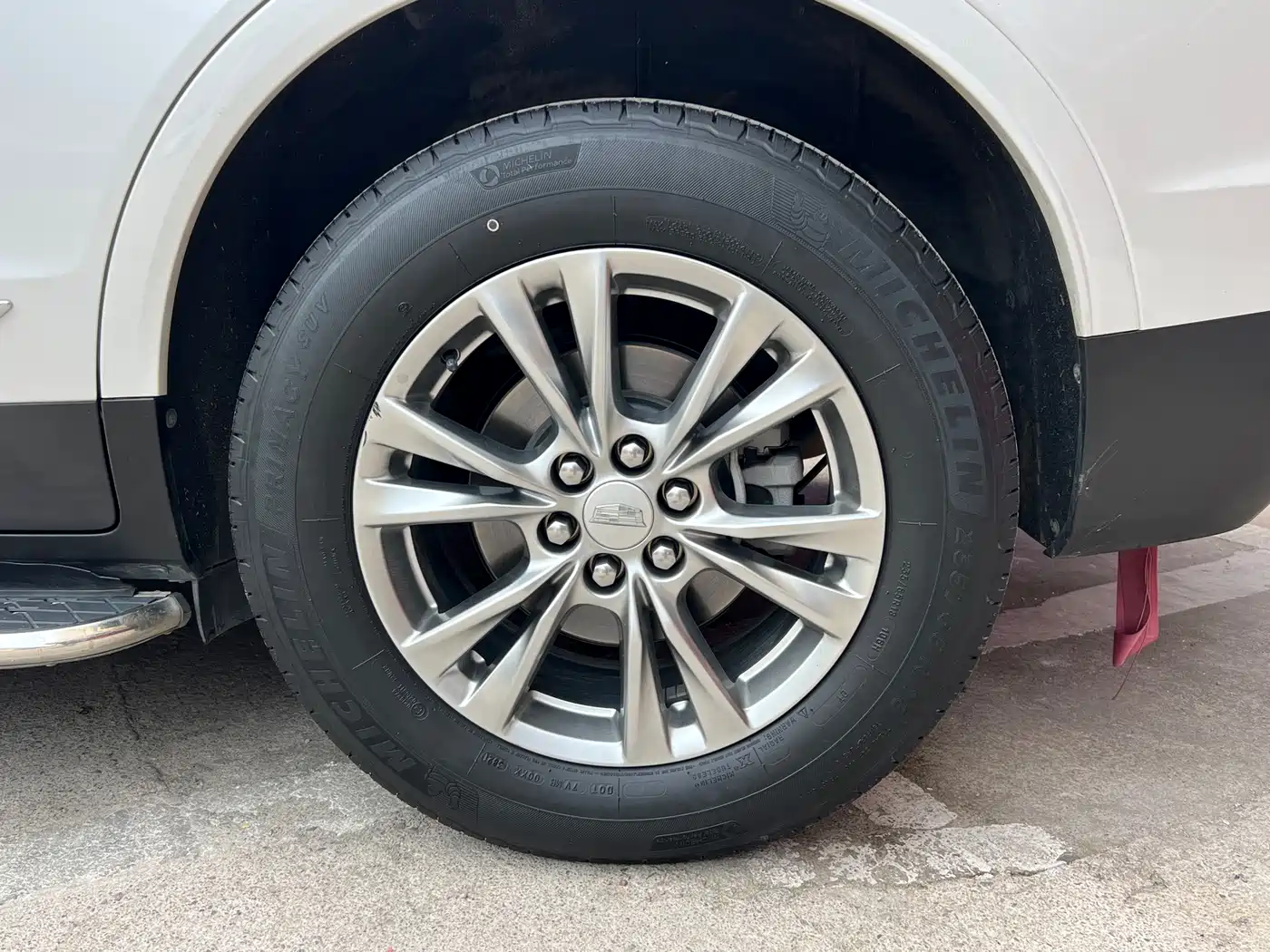 Cadillac XT5 2022 2.0T 2WD Luxury фото 30