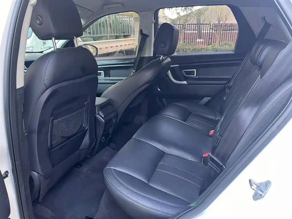 Land Rover Discovery Sport 2016 2.0T SE фото 25